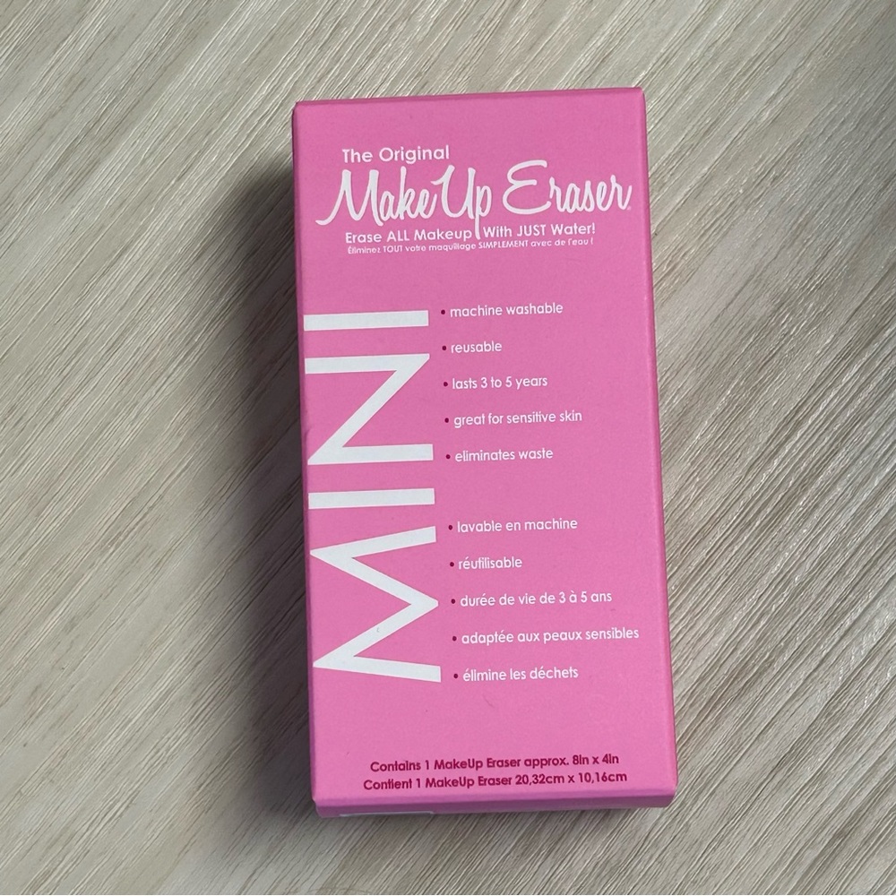 The Original MakeUp Eraser‎ Mini Brand New.